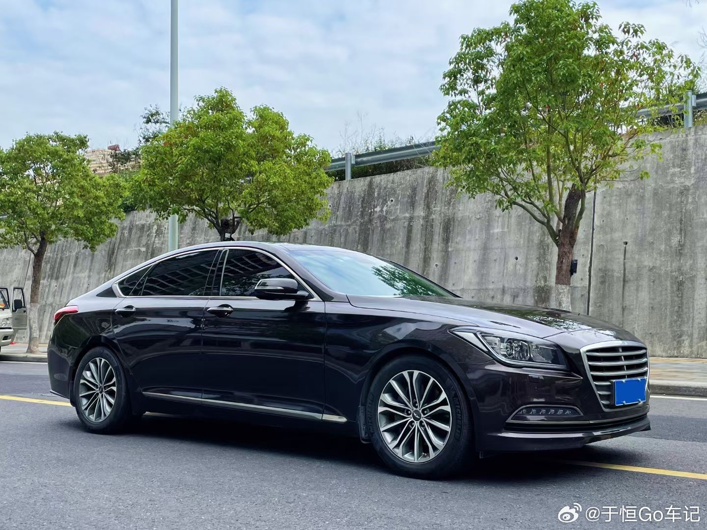 还记得我朋友这台16年进口现代捷恩斯吗，现在实表13万公里，3.0自然吸气发动机