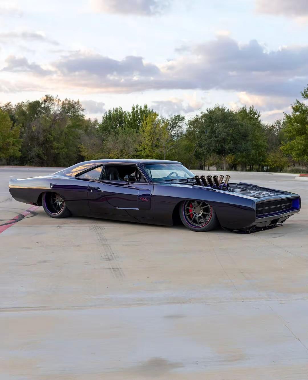 谁见过这样的充电器？。道奇charger 道奇charger改装   道奇充电器