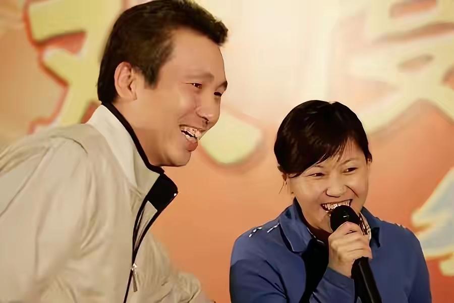 周继红卸下一线行政职务，体坛金牌夫妻的晚年生活引发不少网友感慨，去年她正式办理退