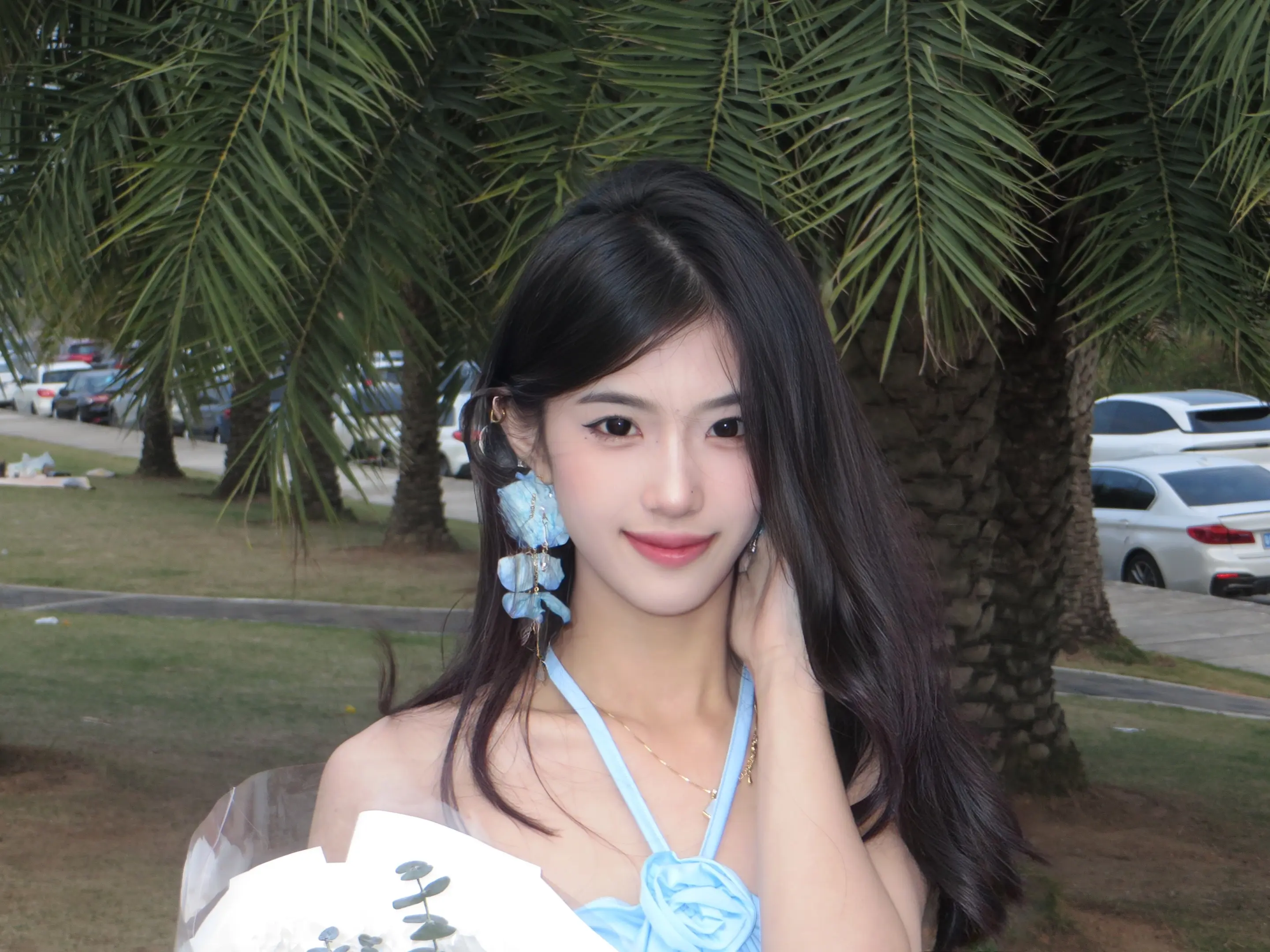 明明你也想我吧 怎么不敢再往前
