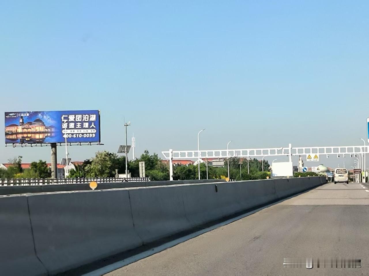 有去过团泊湖的吗？
因为没去过，就想去那看看自然风光和鸟。想的很好，到那正赶上长
