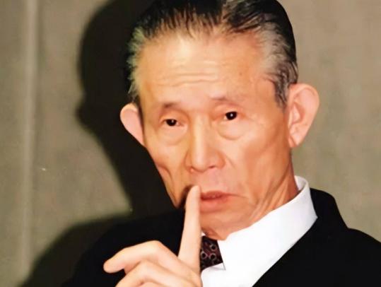 2008年10月，台湾首富王永庆去世。子女清点遗产时惊喜发现，父亲在瑞士银行存有