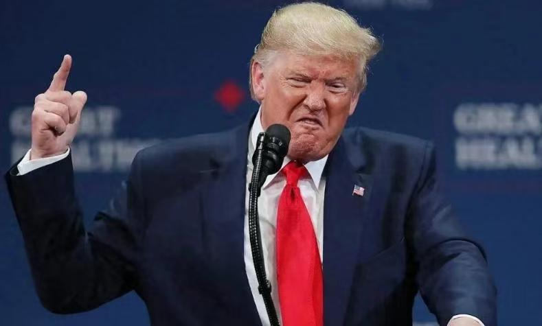 特朗普的这一刀，不仅砍向拼多多，更戳中了中国低价出海模式的痛点。他对中国跨境电商