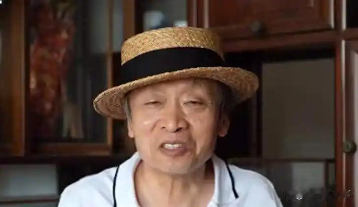 【王小东为什么23岁才上大学？】

经常有人告诉我王小东又攻击中专生，不懂产业，
