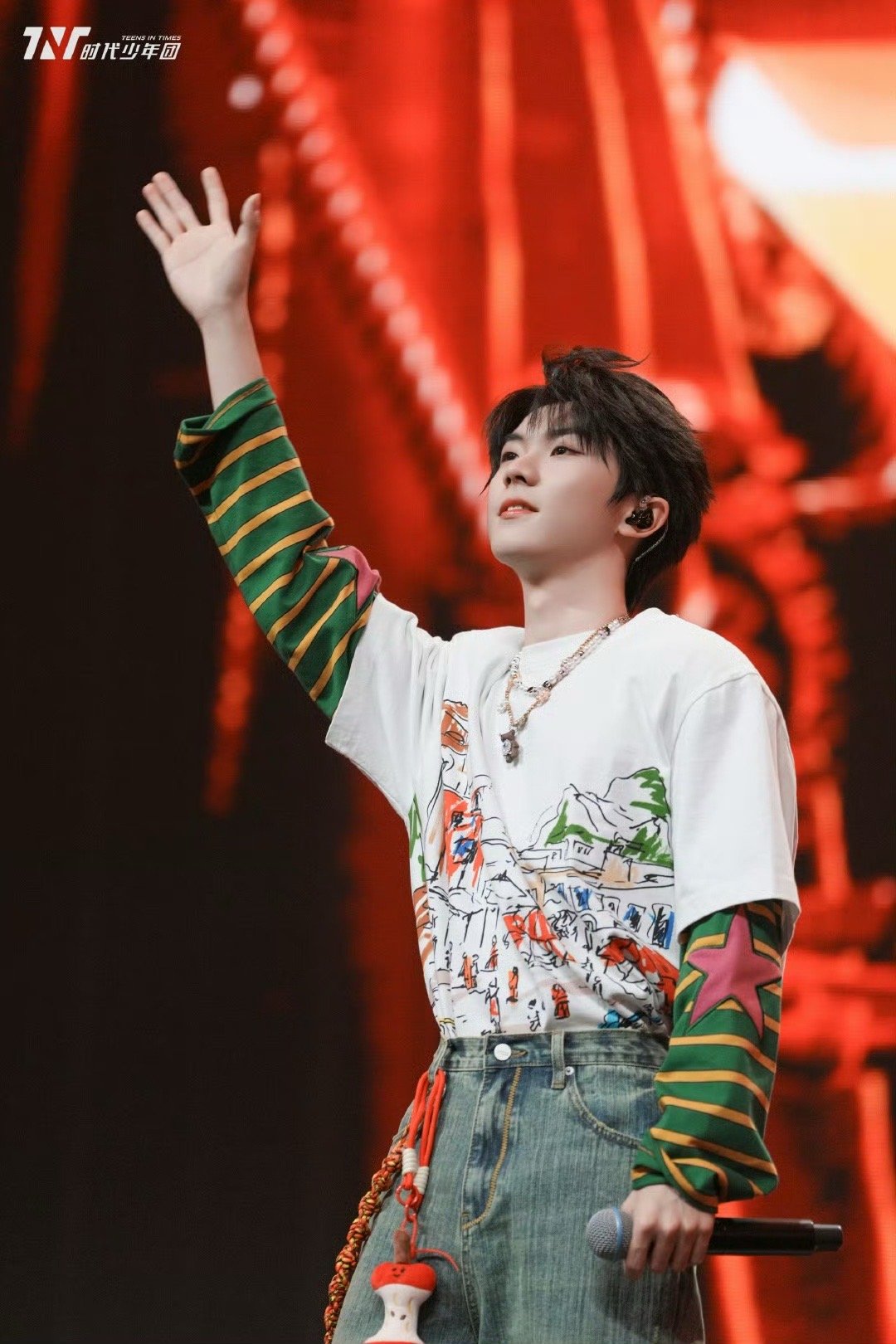 时代少年团新音现场图已送达  时代少年团新音day2现场图，因热爱相聚以热烈绘梦