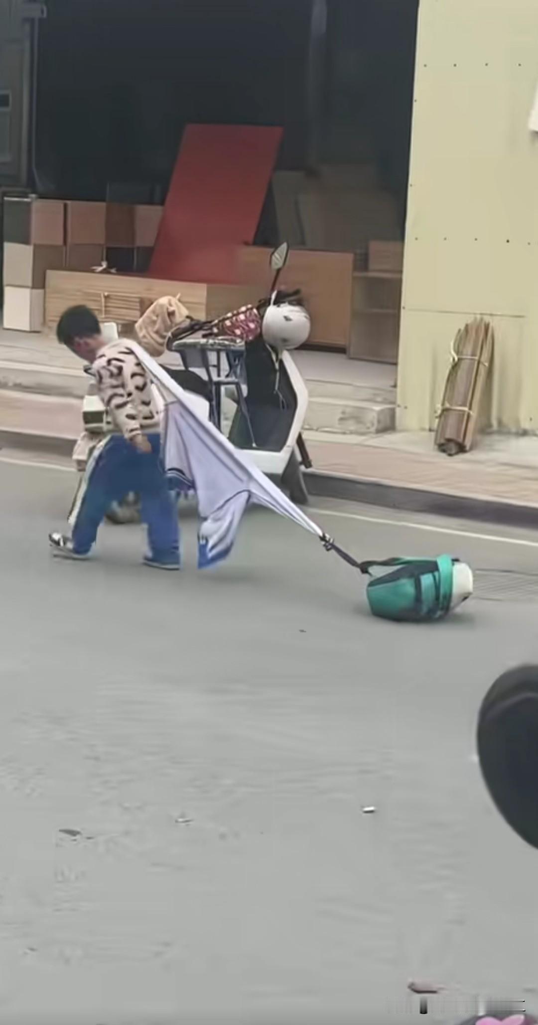 小孩哥的潇洒走一回！