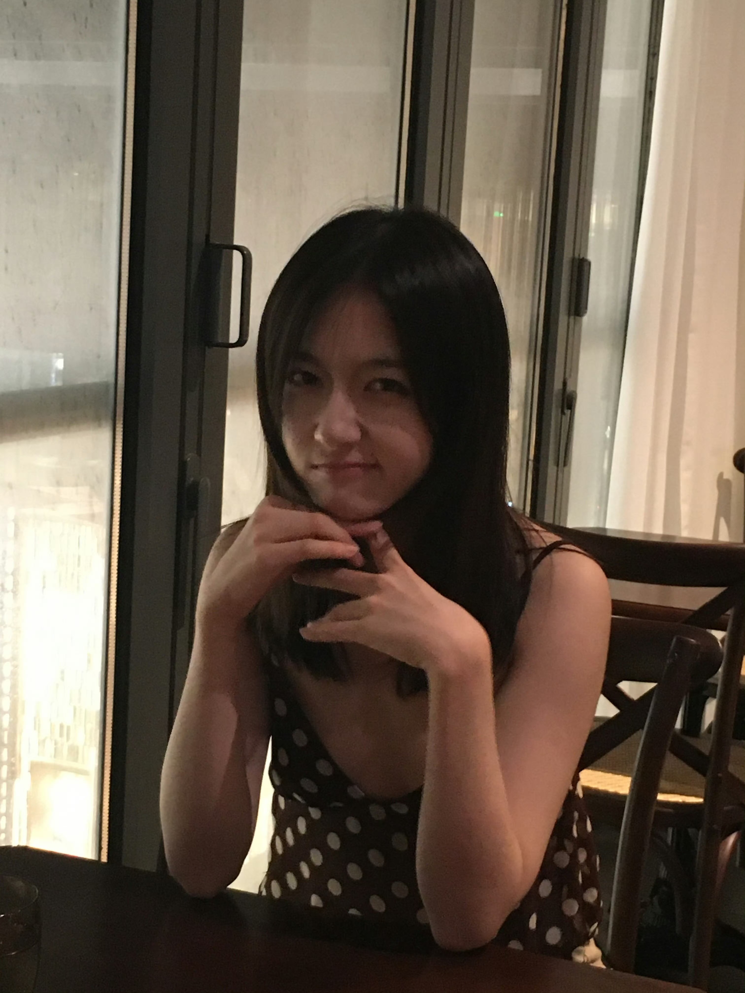 点一首Mojito，landy这个松弛文艺女又在散发魅力了 ​​​