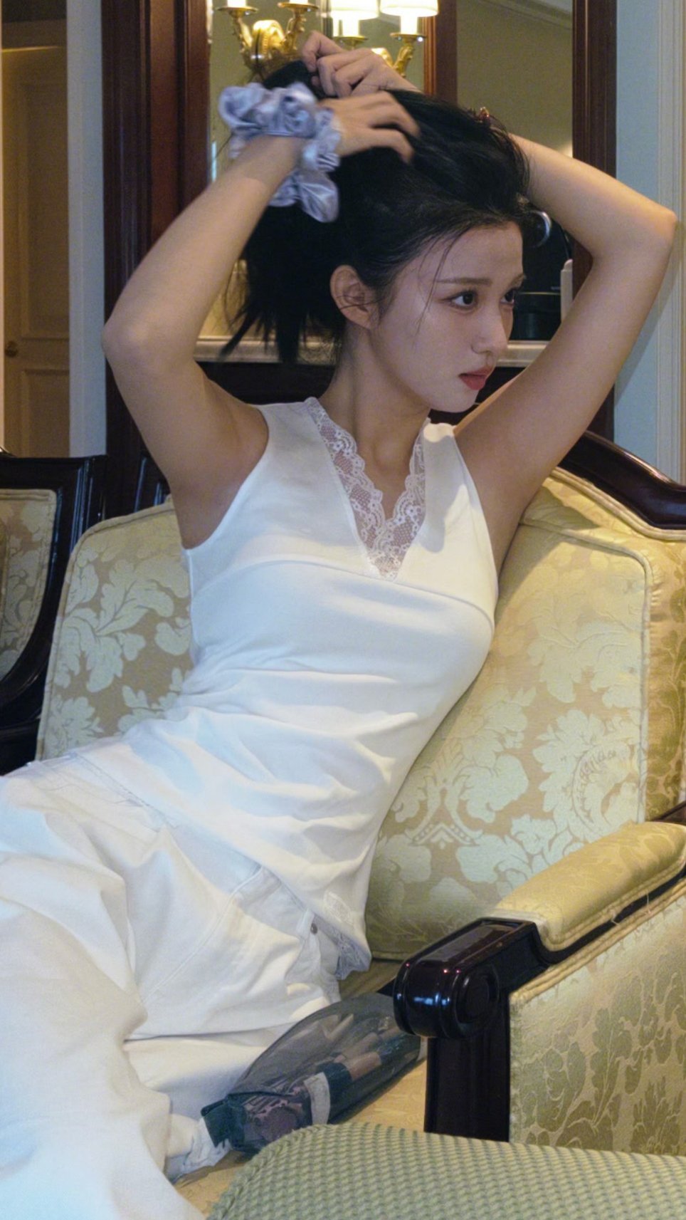 想要你们所有人来看王楚然的腰有多漂亮…… 