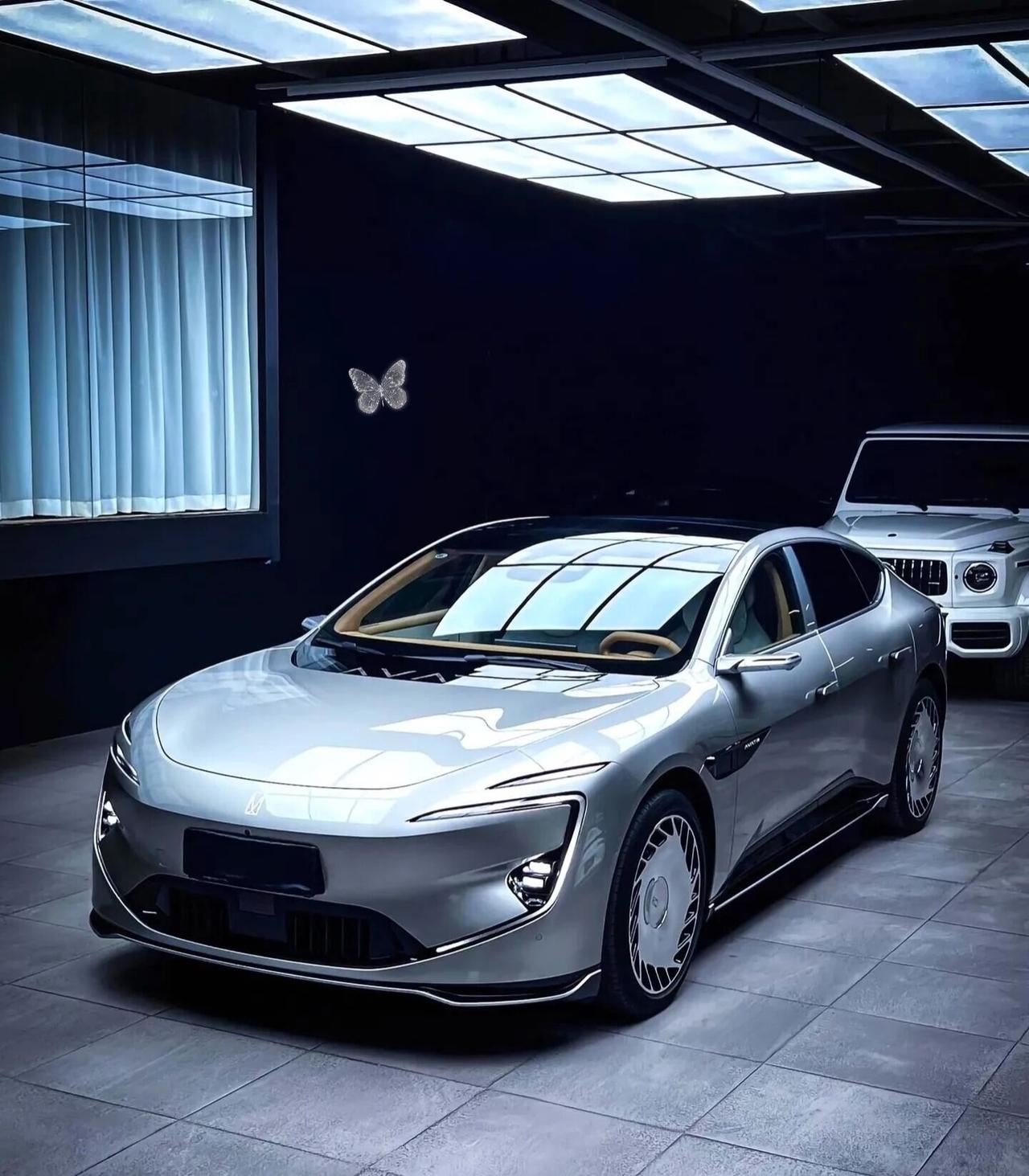 阿维塔12凭什么圈粉无数？当未来美学撞上满配科技，阿维塔12直接把30万级豪华电