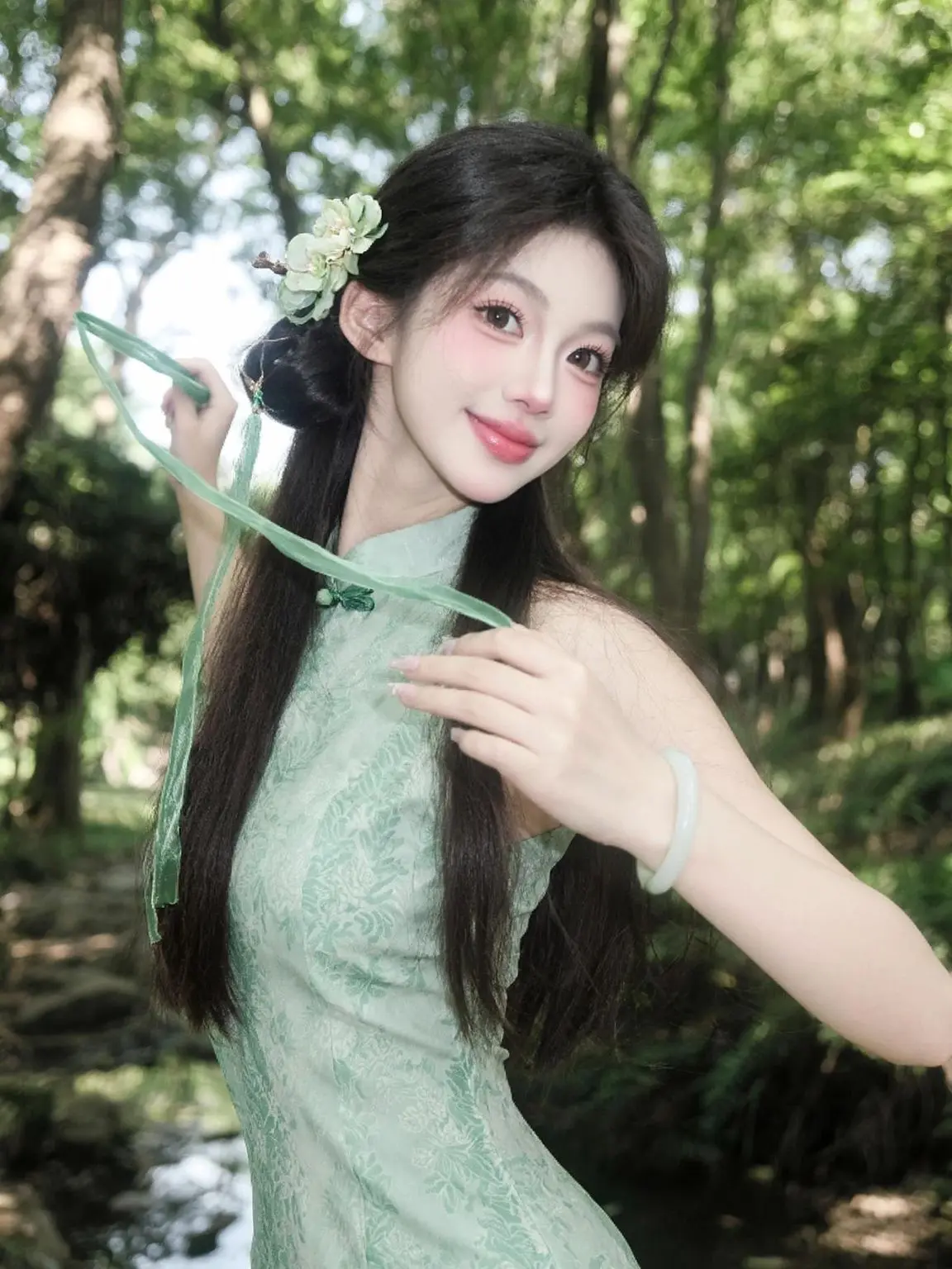 AI绿裳林间影 ai创作 写真照