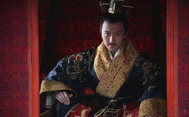 后唐李从厚当了皇帝后，强纳了义兄、凤翔节度使李从珂年仅13岁的女儿，并试图削藩。