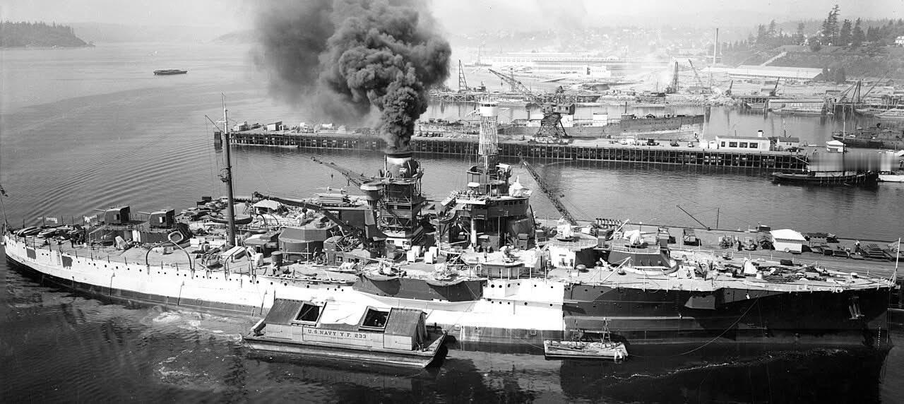 1941年8月18日，美国海军训练舰“犹他”号（USS Utah，AG-16）停