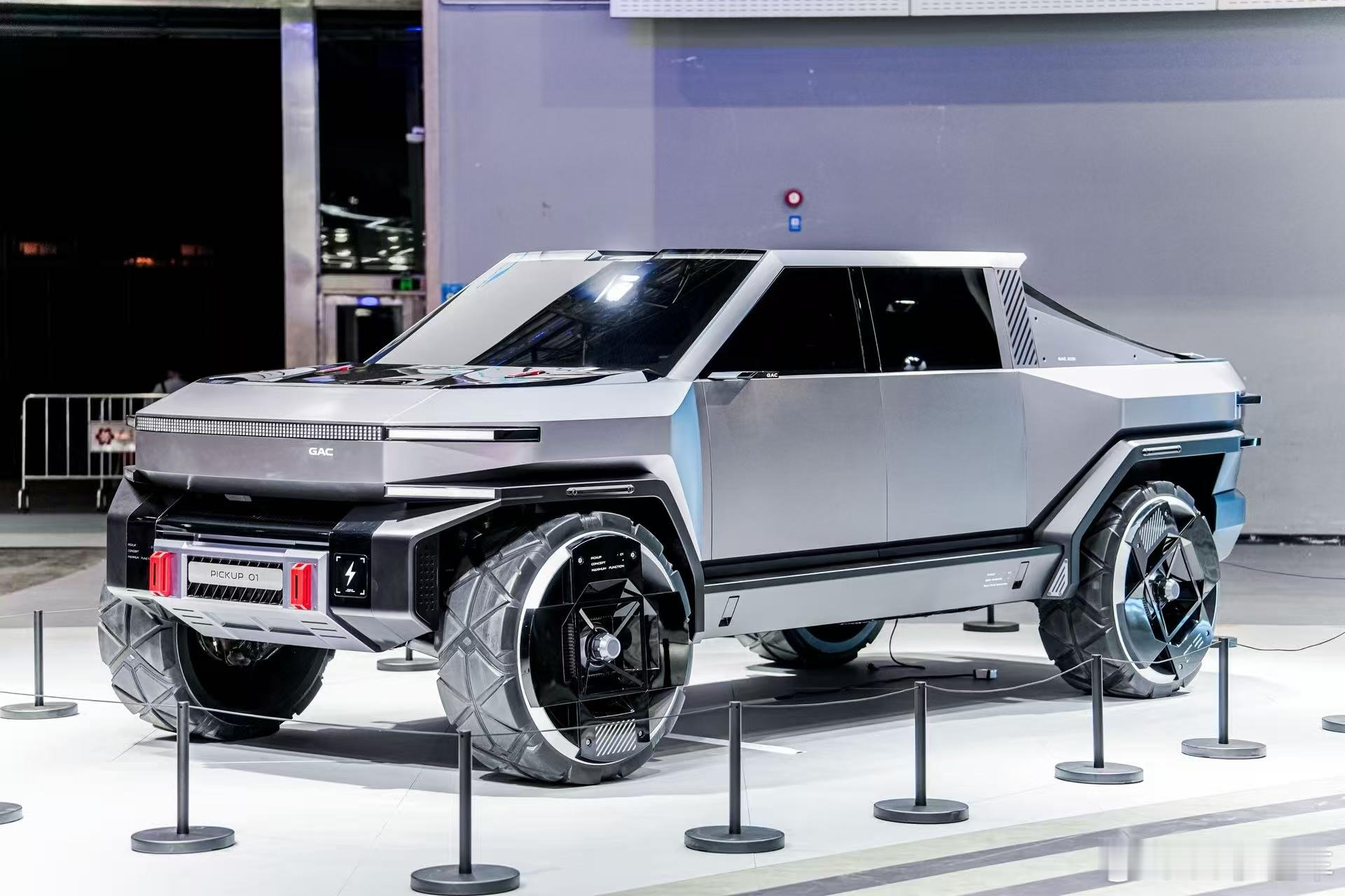 在2025广州车展上，广汽集团旗下商用车品牌 “广汽领程” 发布了科幻感爆棚的皮