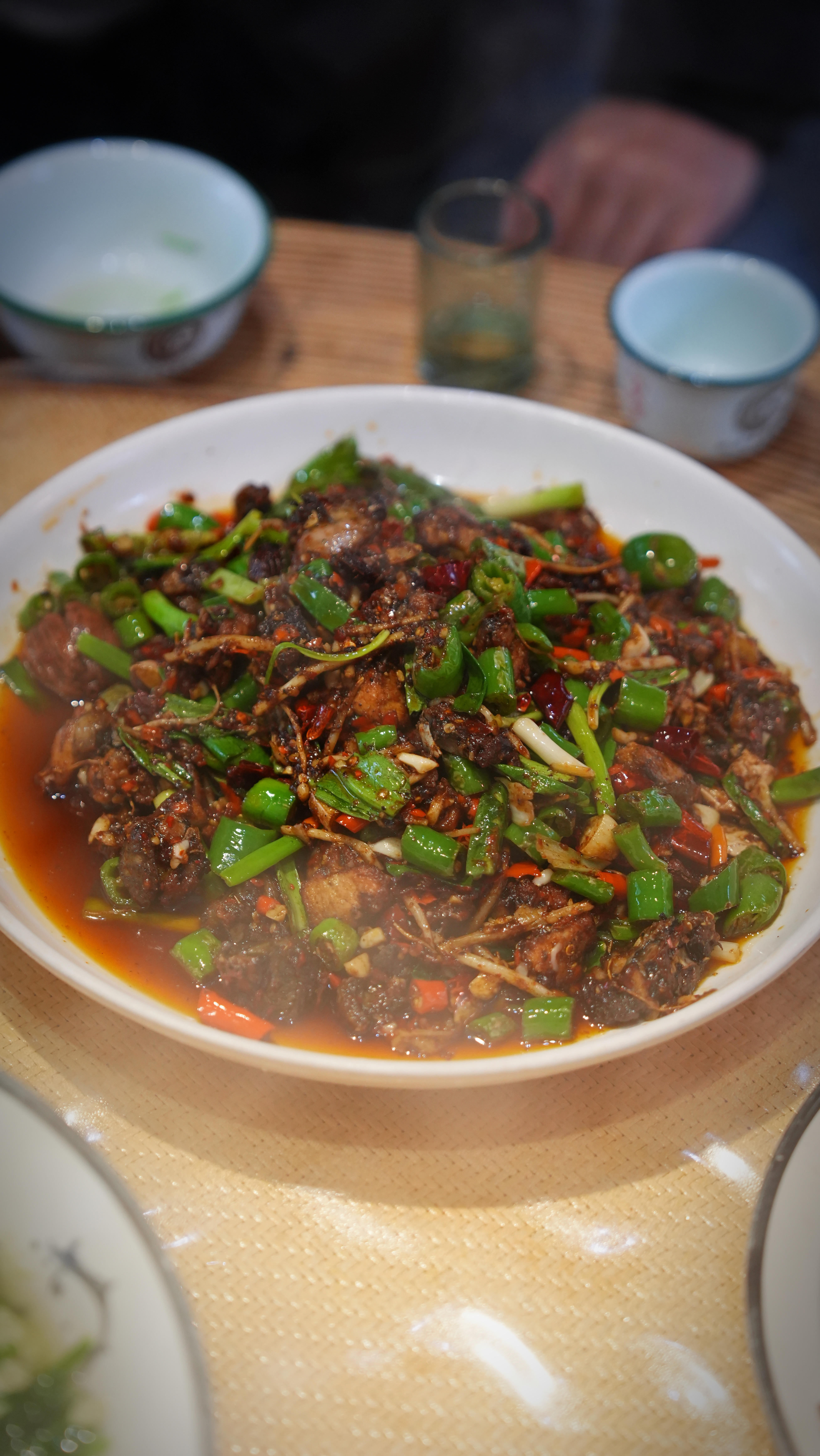 凑合一口，列位，吃没呢 玉溪·鱼多坝