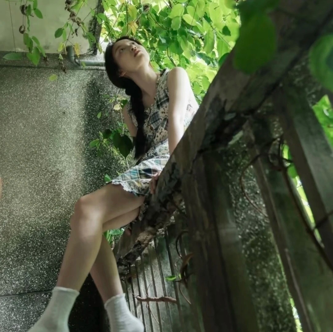 𝙎𝙝𝙖𝙧𝙚丨头像+背景图°★你我相逢 枯木逢春.☆.女生头像〡审美积累