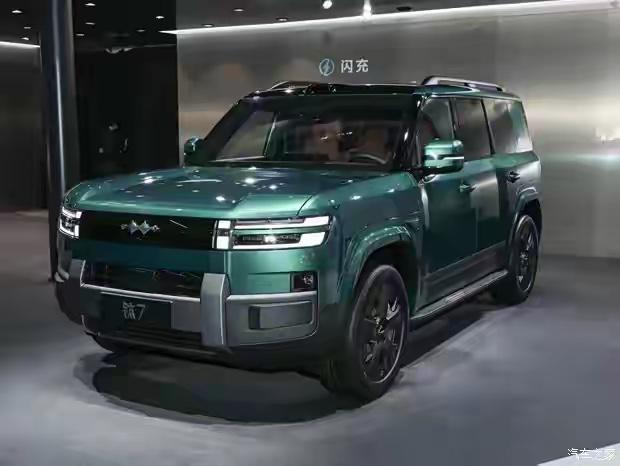 关注方程豹钛7的车友看过来！钛7插混版在售价格为17.98万元-21.98万元，