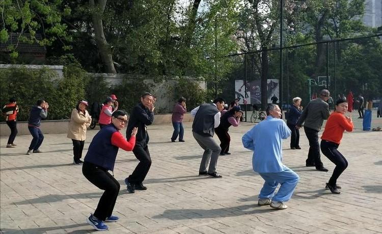 68岁大爷每天练习“五禽戏”，1年后体检，指标都有了惊人的变化

大家都知道，随