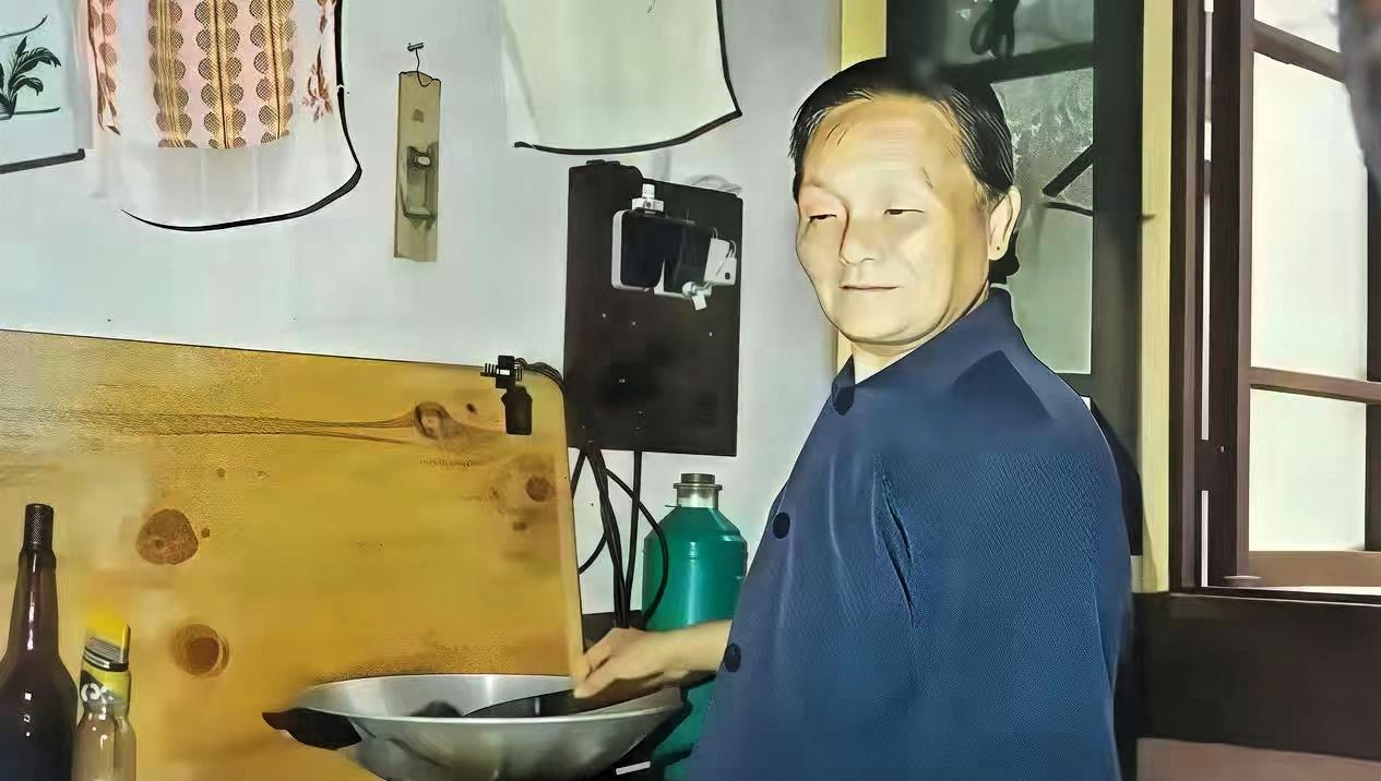四川成都有1保姆在雇主家干了44年，照顾了三代人。没想到有一天，雇主突然对她说：