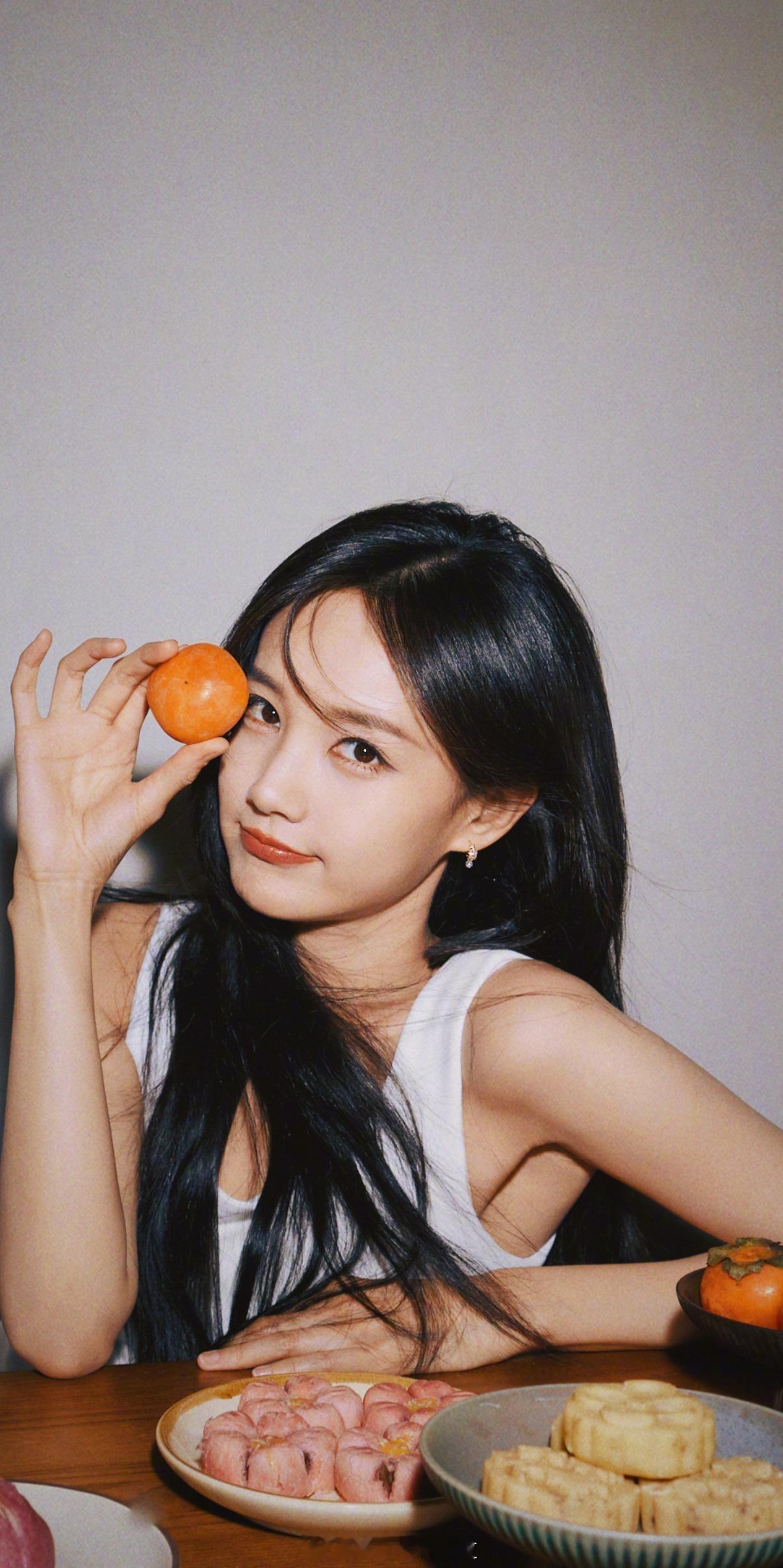 李一桐甜美私服写真 