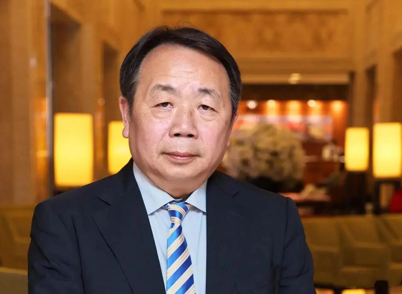 “作为一个中国人我深感抱歉!”“钓鱼岛的归属权属于日本!中国应该立即放弃对钓鱼岛