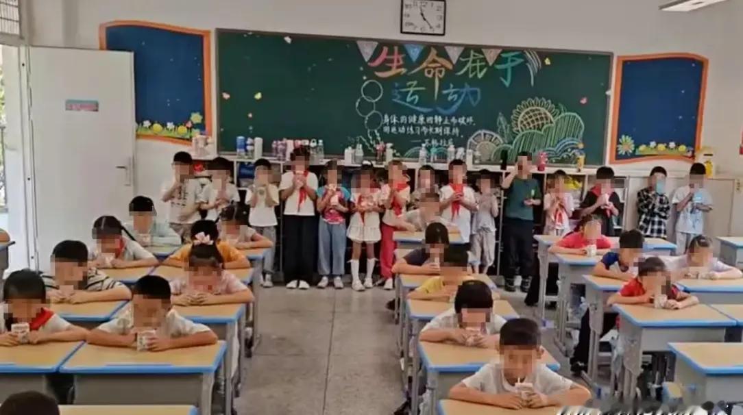 对孩子要一视同仁，别把孩子分为三六九等。