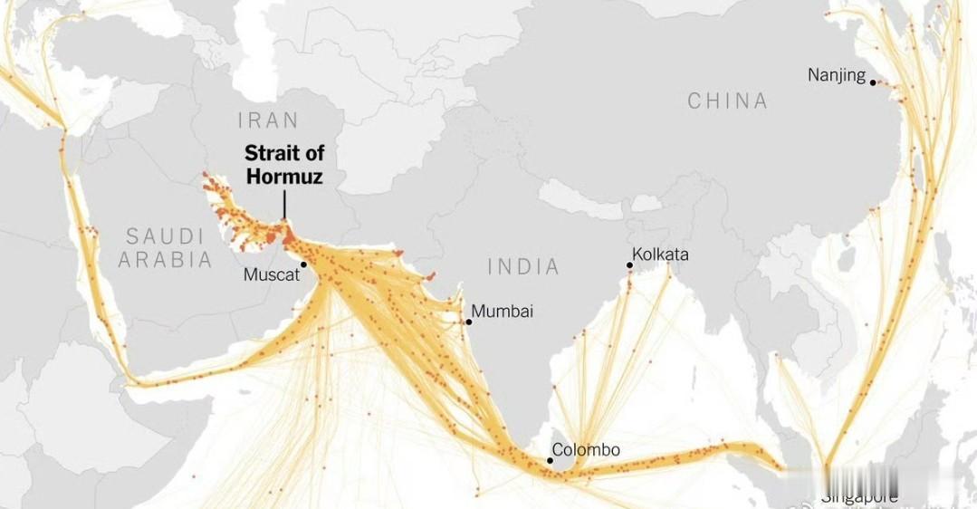 航母继续远离伊朗

美国海军“亚伯拉罕·林肯”号航母打击群已从恰巴哈尔港外约1,