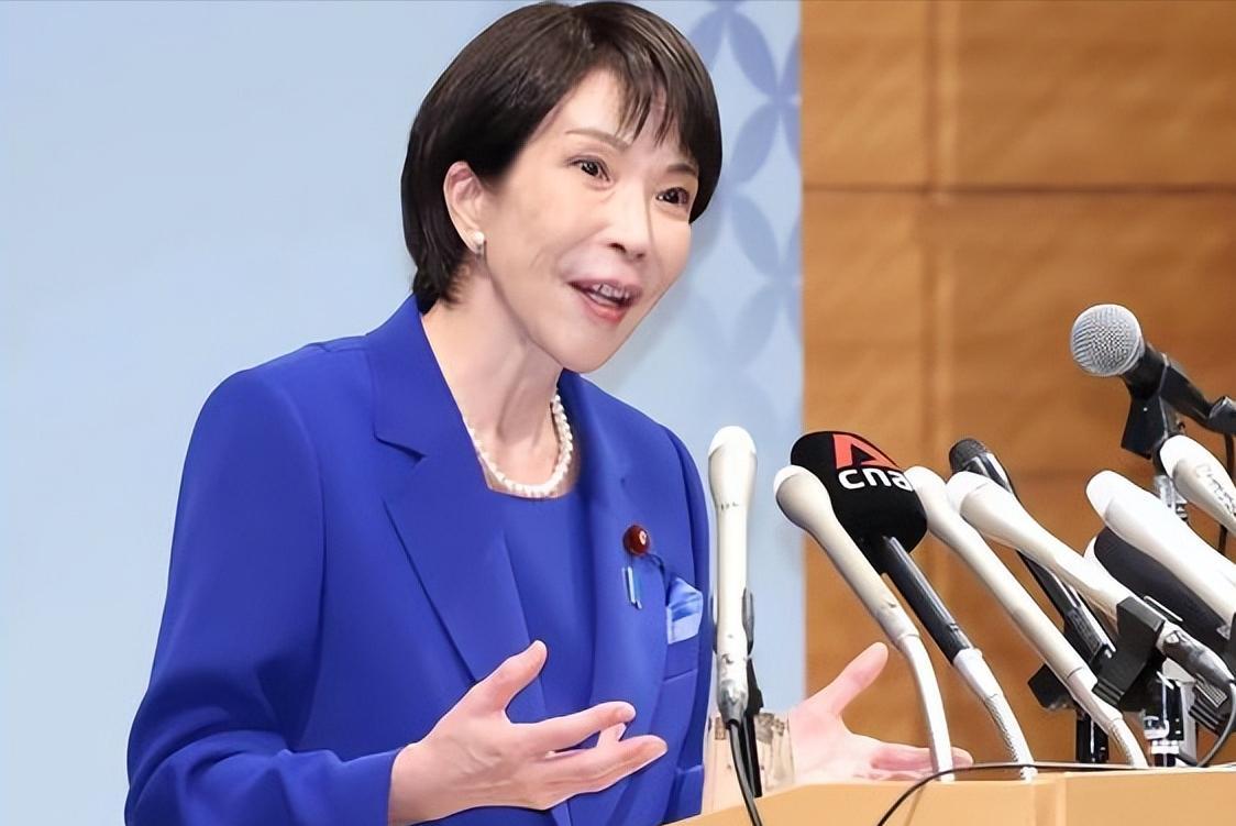 高市早苗修宪闹剧引发日本160地同步抗议，近5万民众走上街头发声，与此同时，中方