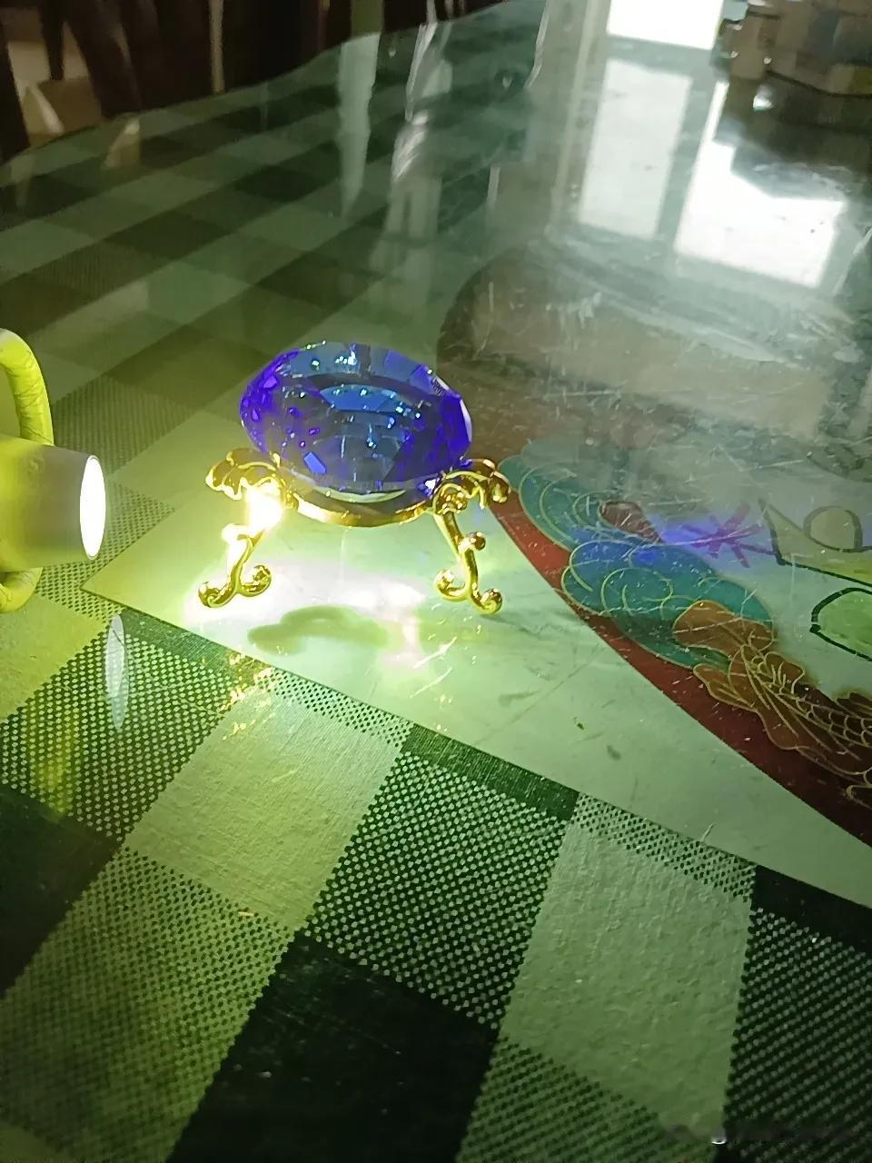 老了，但我心里总喜欢找到一些快乐的東西，经常在头条里发现一些价格不贵，好玩，和很