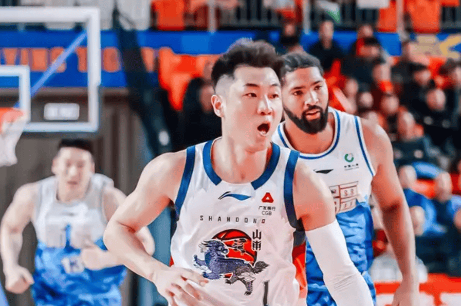 高诗岩谈登顶队史抢断榜：继续帮助球队走得更远更稳