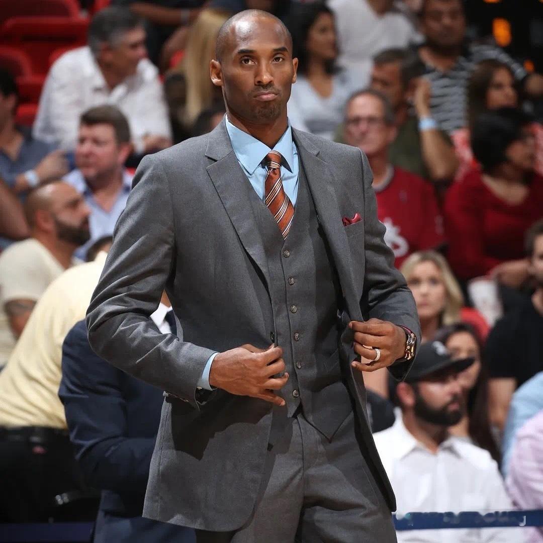 凌晨四点🕓💜💛科比KobeBryant凌晨四点 ​​​