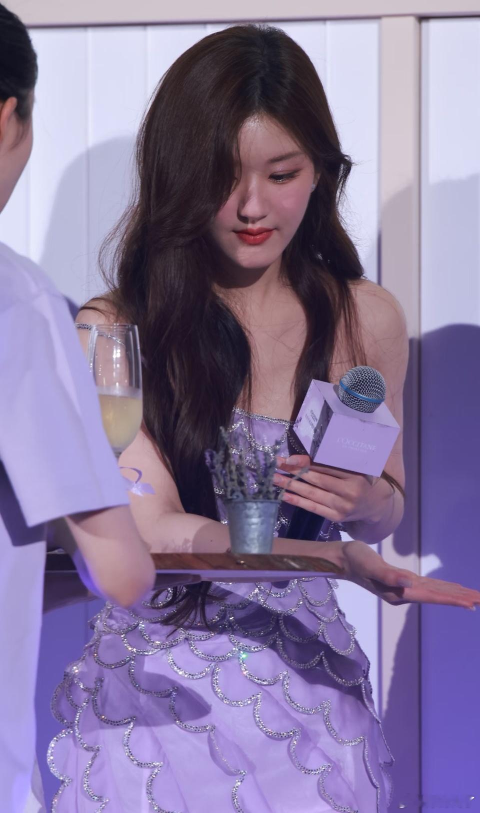 紫色💜💜💜 