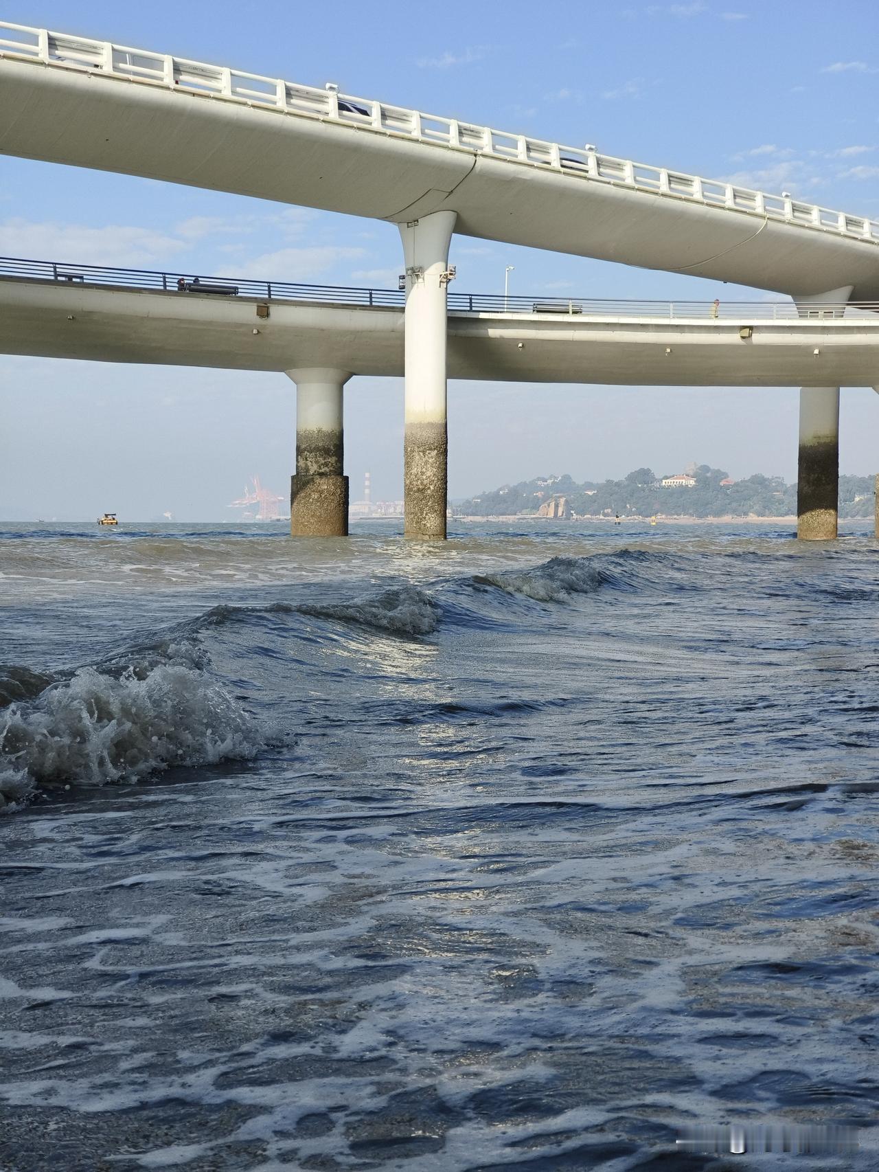 随手发一张海边的照片