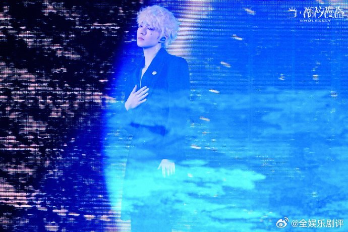  从情绪波动到从容淡定，王俊凯虾球名场面新版本，菜品人气爆棚。王俊凯虾球不骂人了