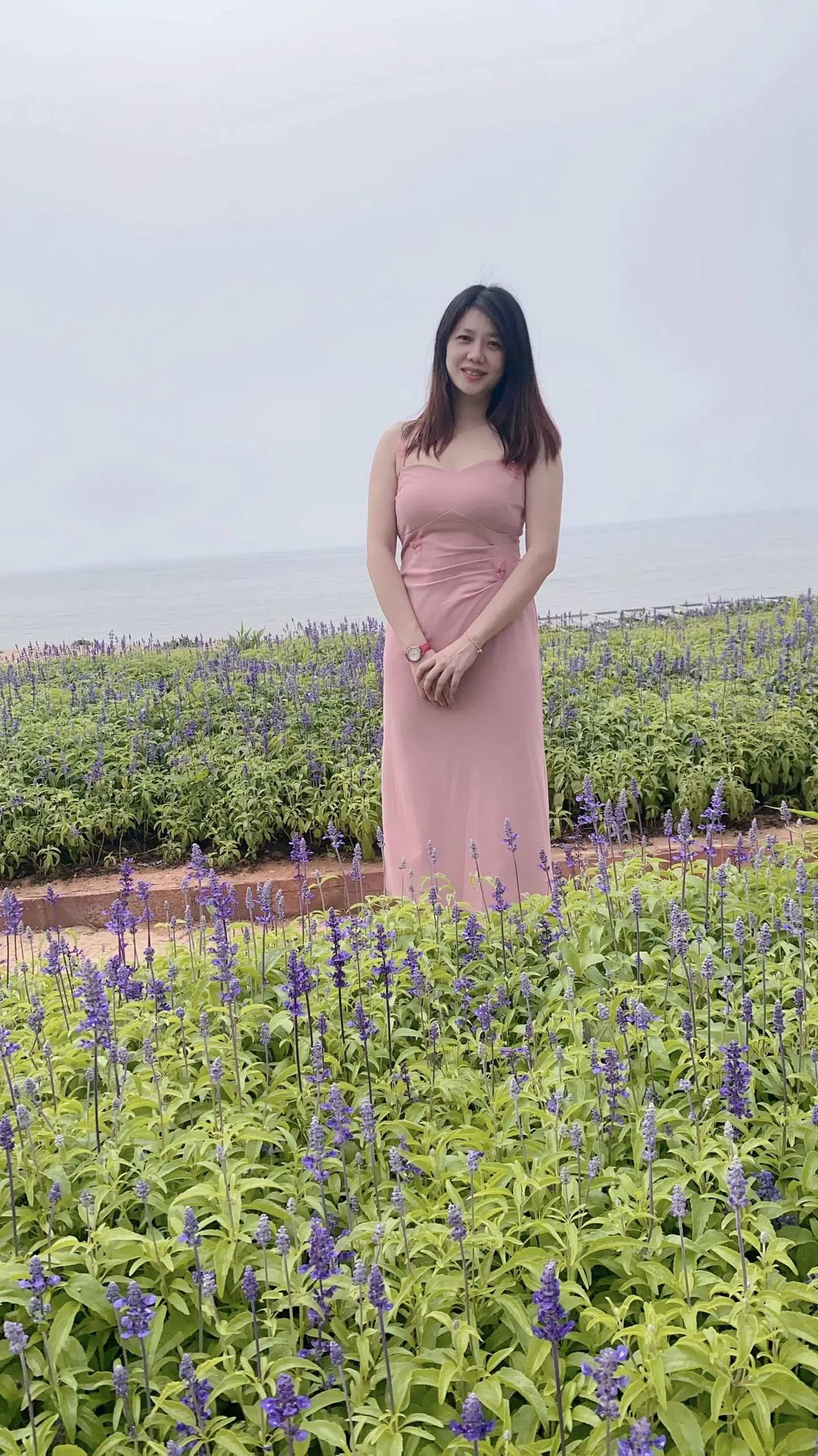 努力赚钱吧，争取今年买条碎花裙  ，感受一下poIo的深情