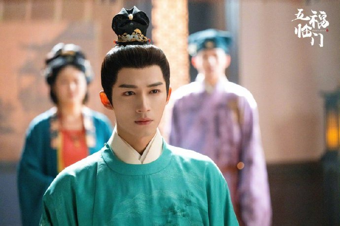 #王星越三部剧三种题材#  王星越接下来还有三部剧📺《暗影侦探》《定风波》《五