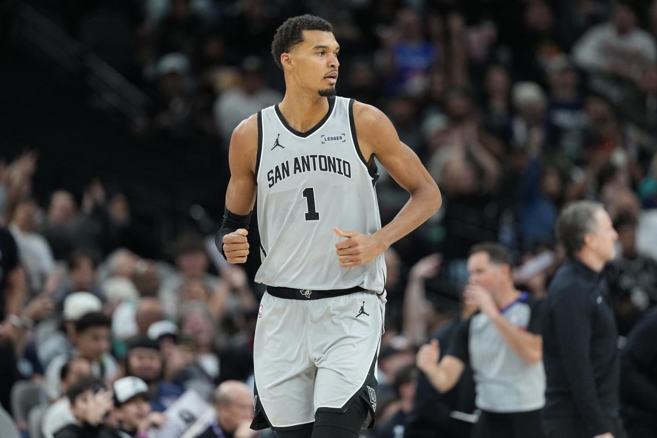 五战四胜！文班亚马替补出战的效果真不错！

文班亚马在伤愈复出之后就一直被安排替