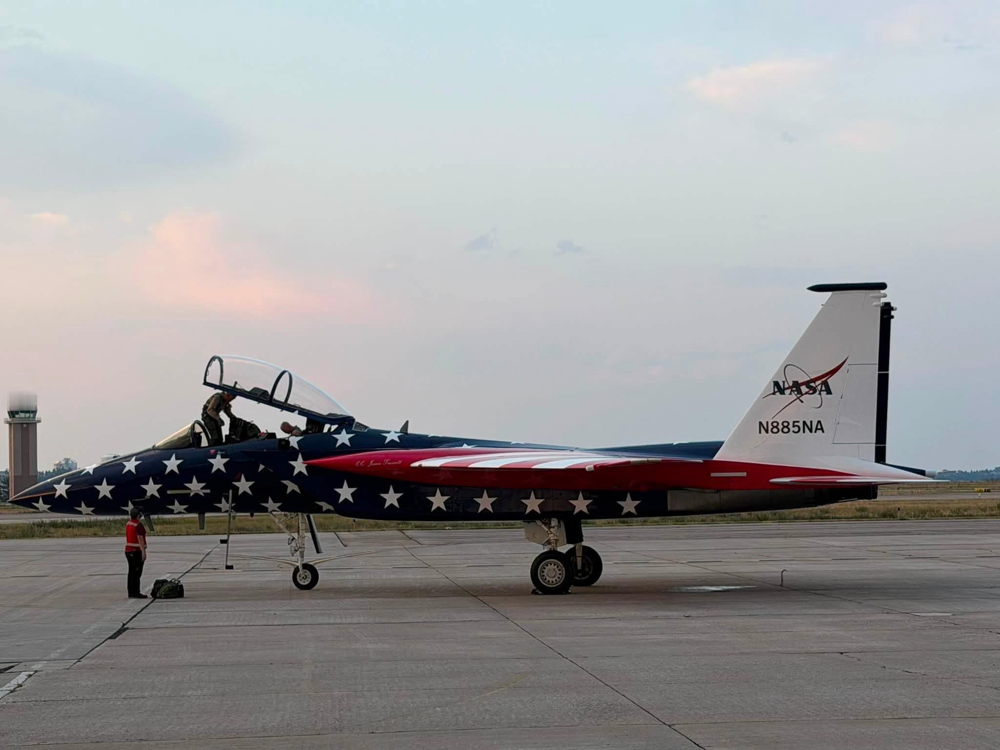 美国国家航空航天局(NASA)的测试飞机将于7月4日美国国庆节飞越首都华盛顿上空