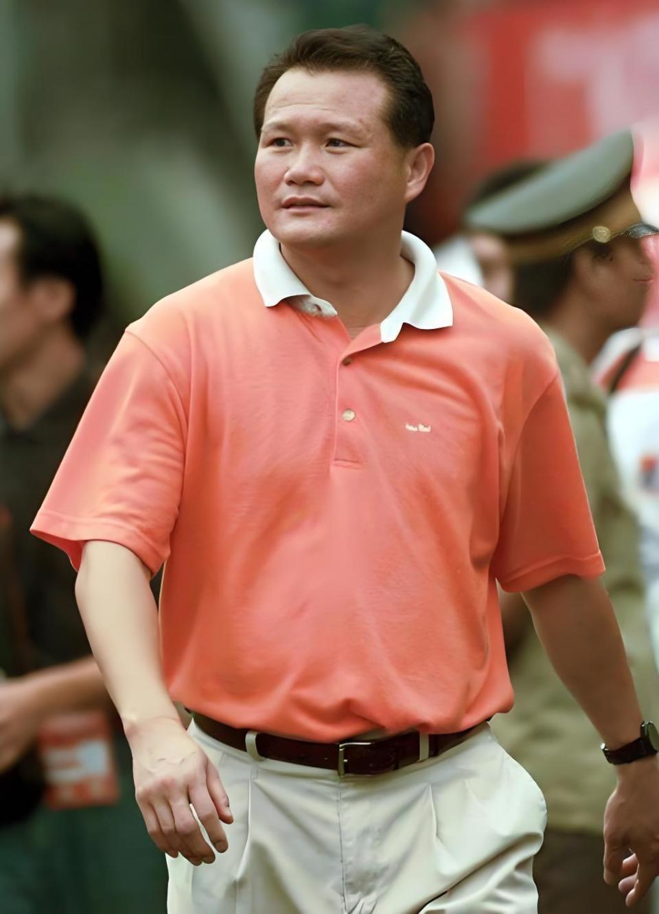 1998年甲B联赛第四轮，重庆红岩队坐镇主场迎战厦门远华队。比赛中，红岩队率先攻