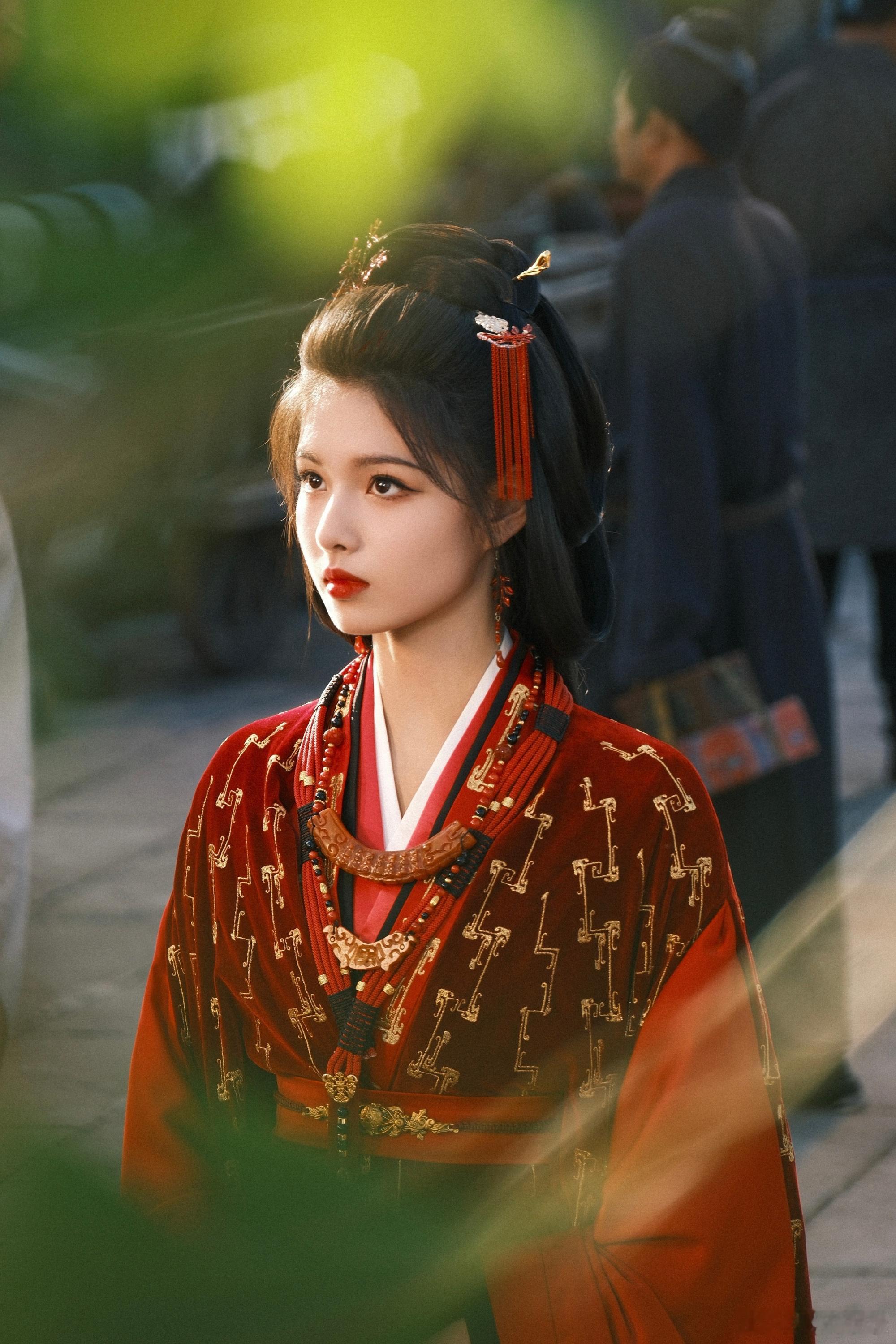百妖谱开机 邓为、艾米主演新剧《百妖谱》正式发布剧集海报并官宣开机！这个搭配可太