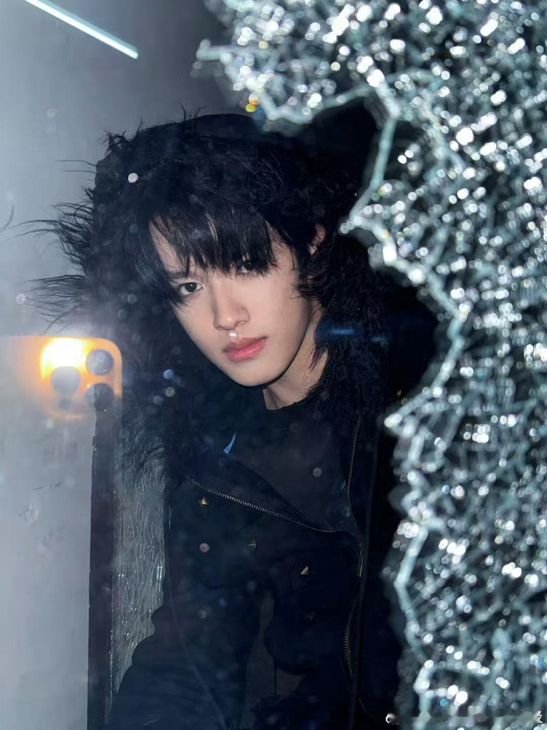 张极问为什么认证失败 ​​​这个张极真的是帅的有一套，不怪门禁认证失败了！ ​​