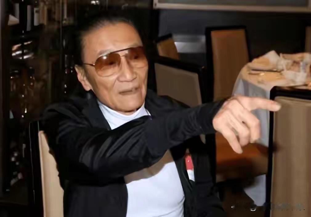 谢贤离世要把遗产的九成留给张柏芝和两个孙子，谢霆锋姐弟只能分走10%，前妻狄波拉