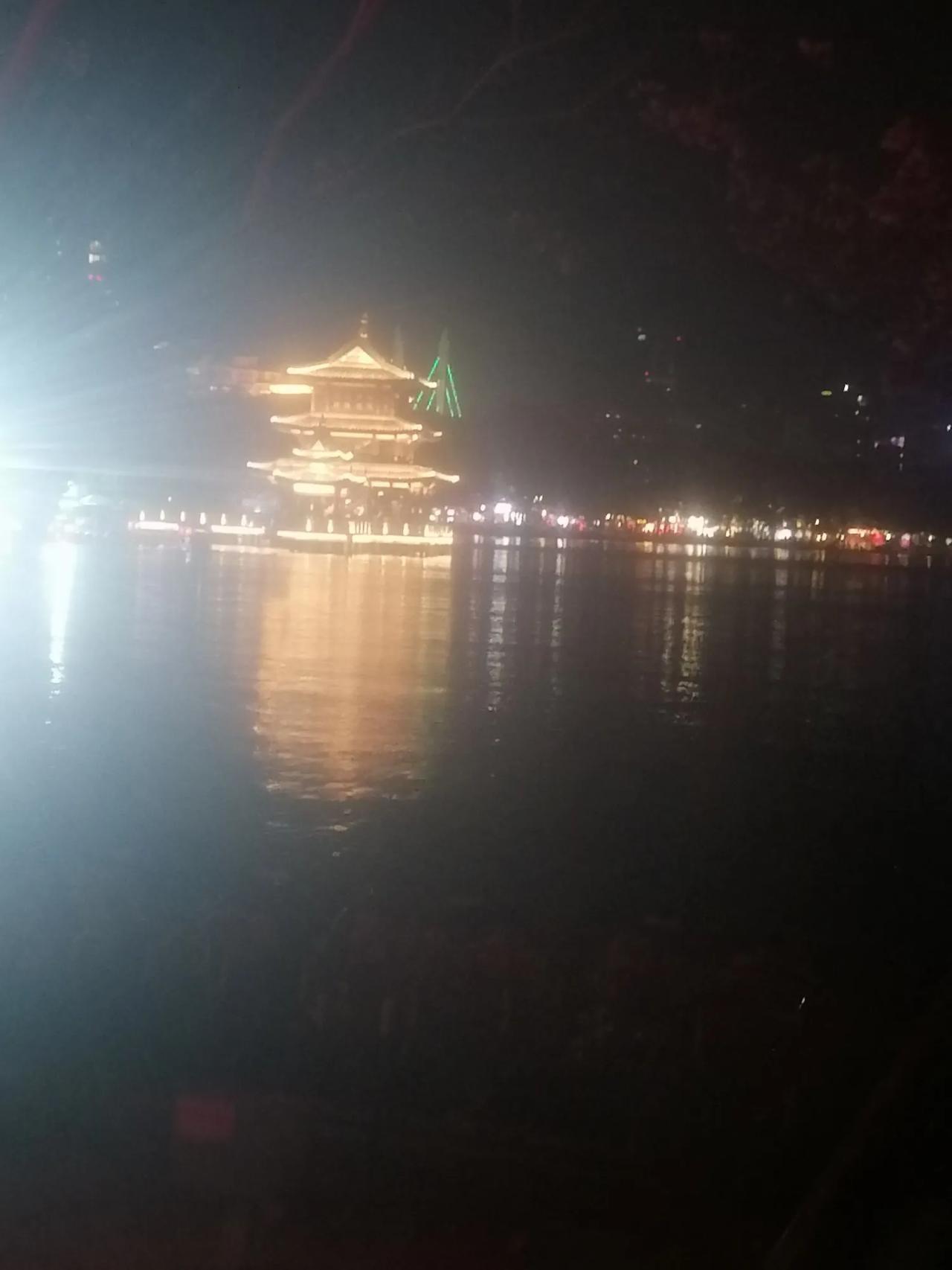 大家好，我是水电工星仔，今天是正月初二，打卡惠州西湖