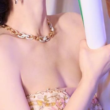 杨紫粉底液对杨紫的粉底液感兴趣咯😃 