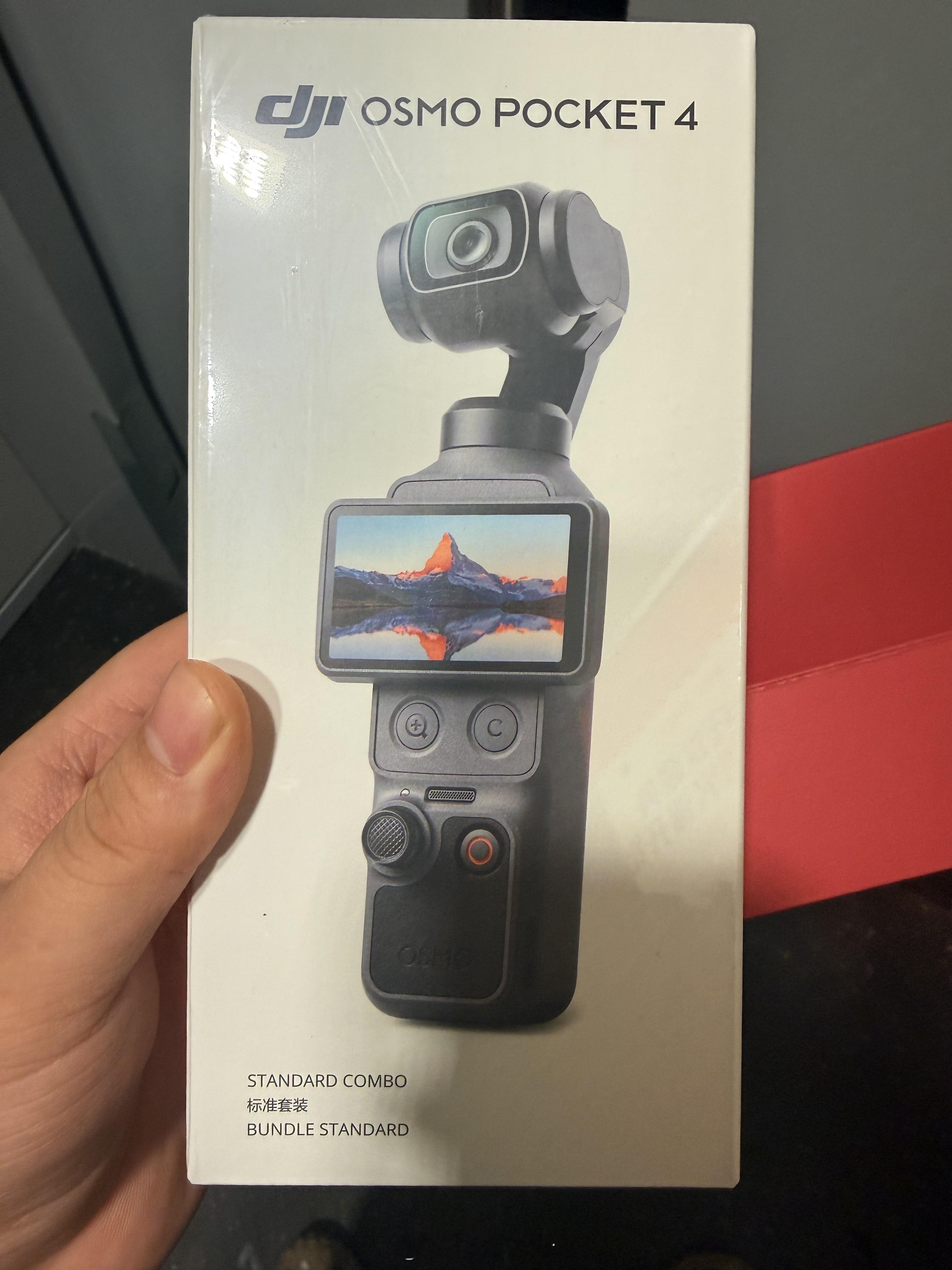 大疆发布会大疆Pocket4小伙伴刚刚从京东旗舰店现场拿到，这玩意，还是有用的，