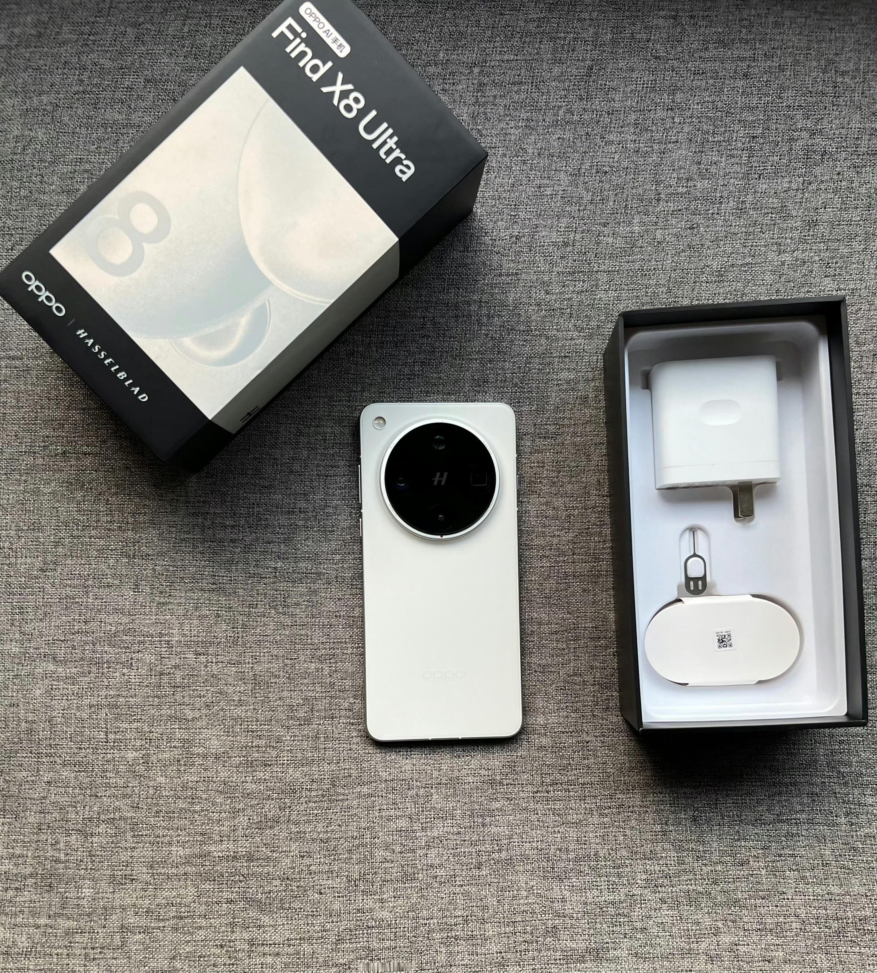 OPPO Find X8 Ultra 16+512G 月光白，99新全套，电池效
