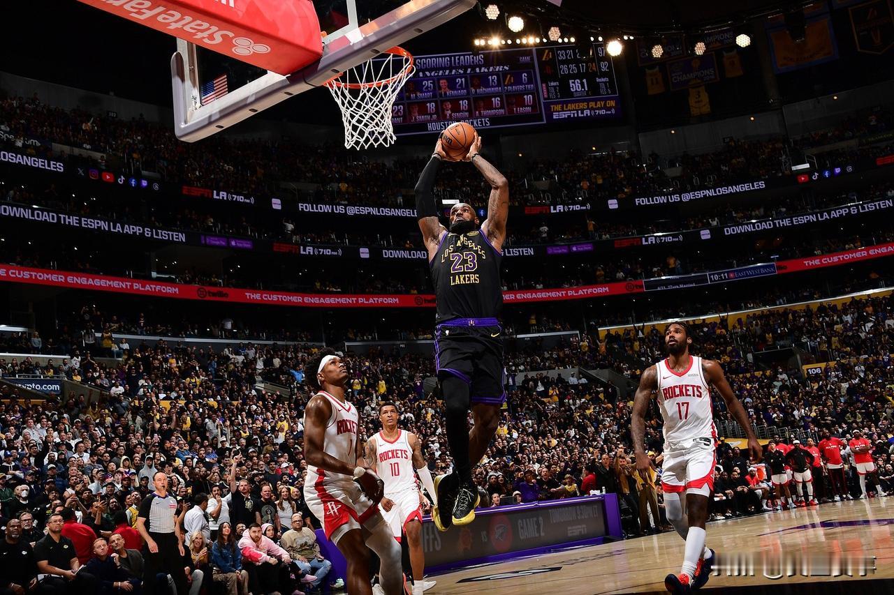 火箭99-93G5逆转湖人，赛后我发现五个没想到

1、没想到，里夫斯复出反而打