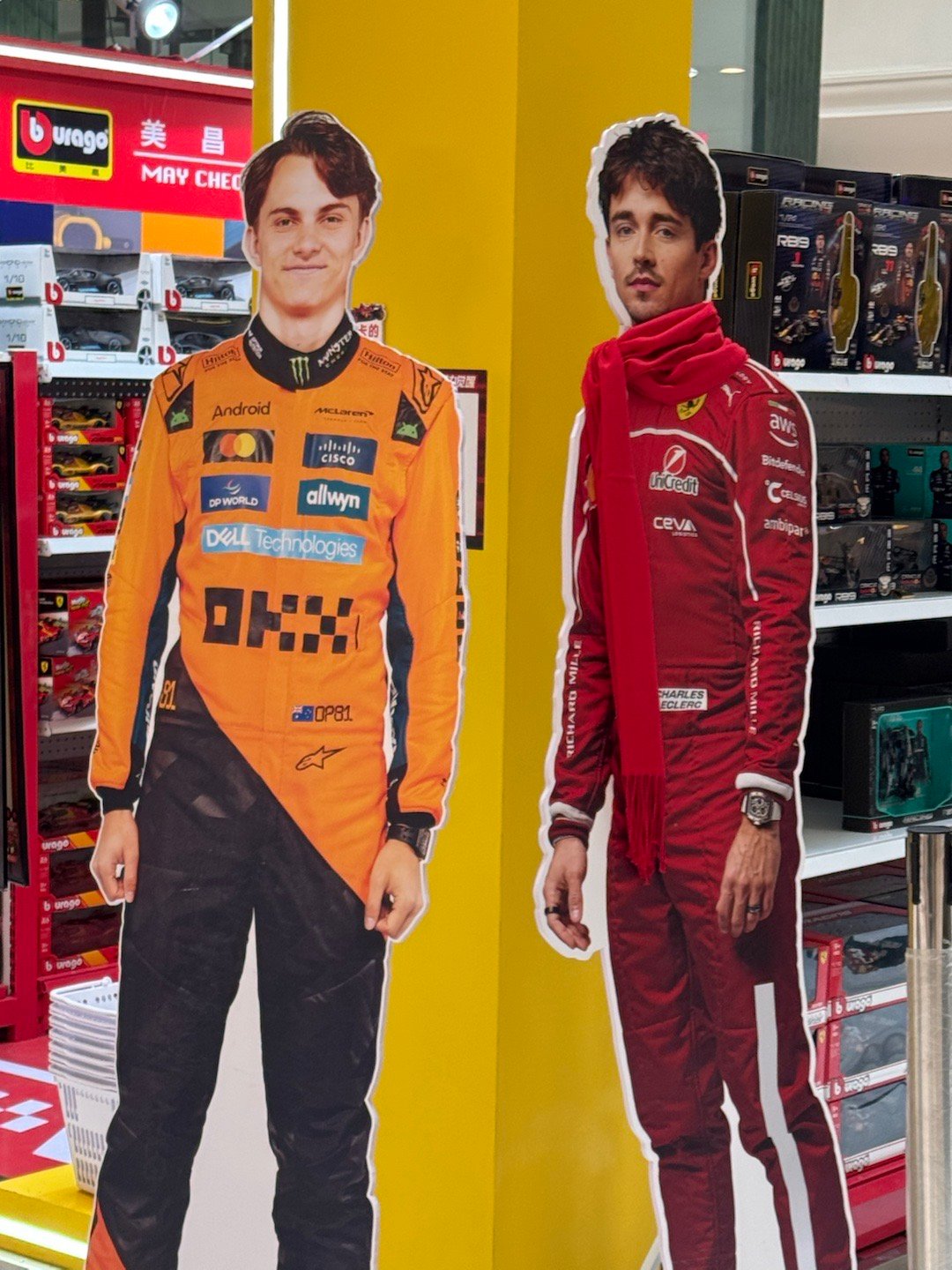 还得是上海赛车氛围足