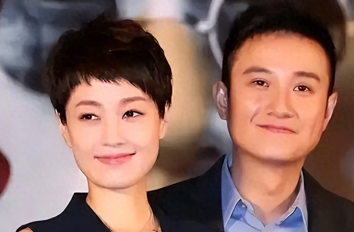 马伊琍和文章的爱情故事充满跌宕起伏。离婚后，马伊琍凭借出色演技获视后桂冠，事业再