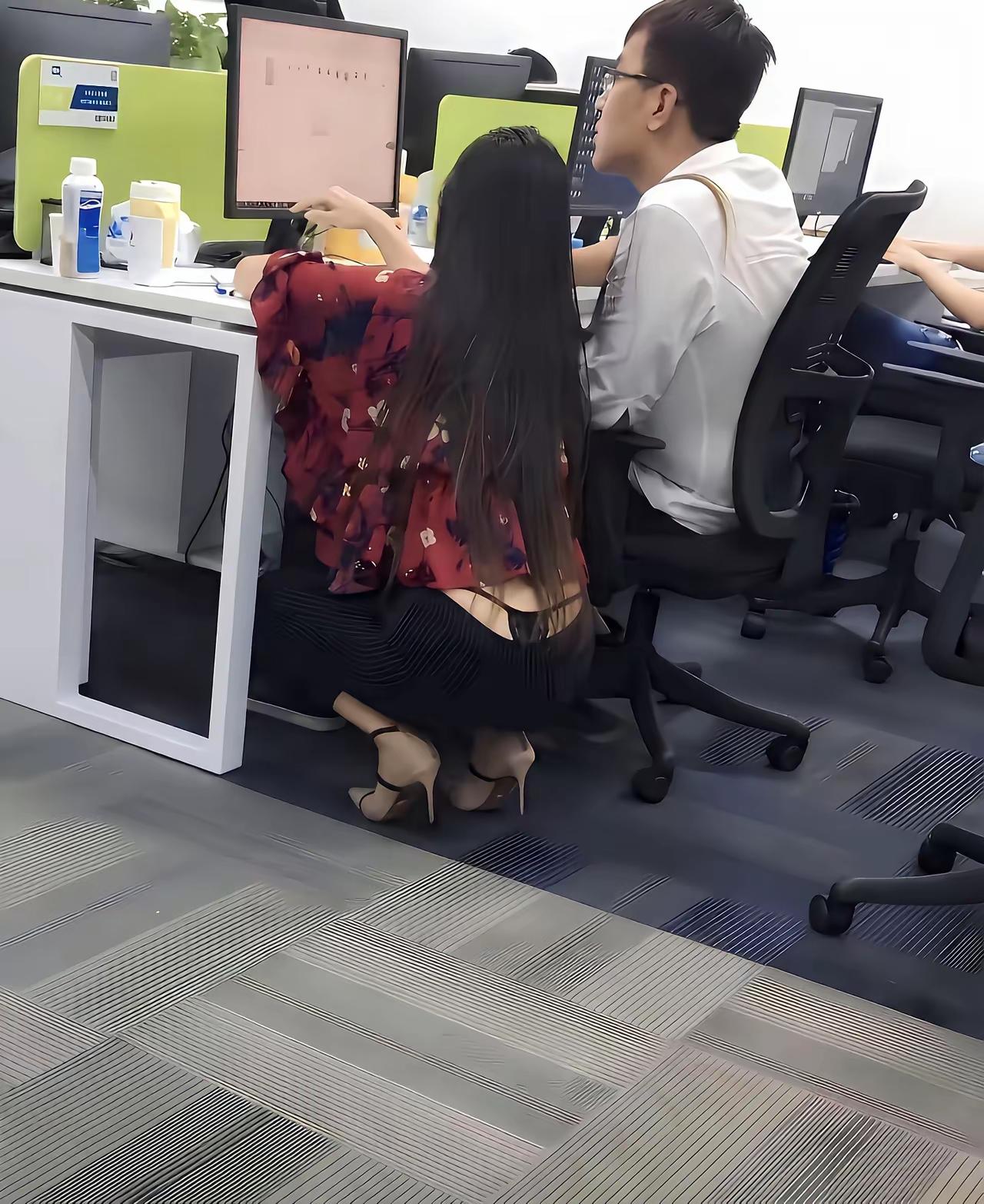 这种一定是产品经理，这样请教IT小伙子通宵也得把问题解决了