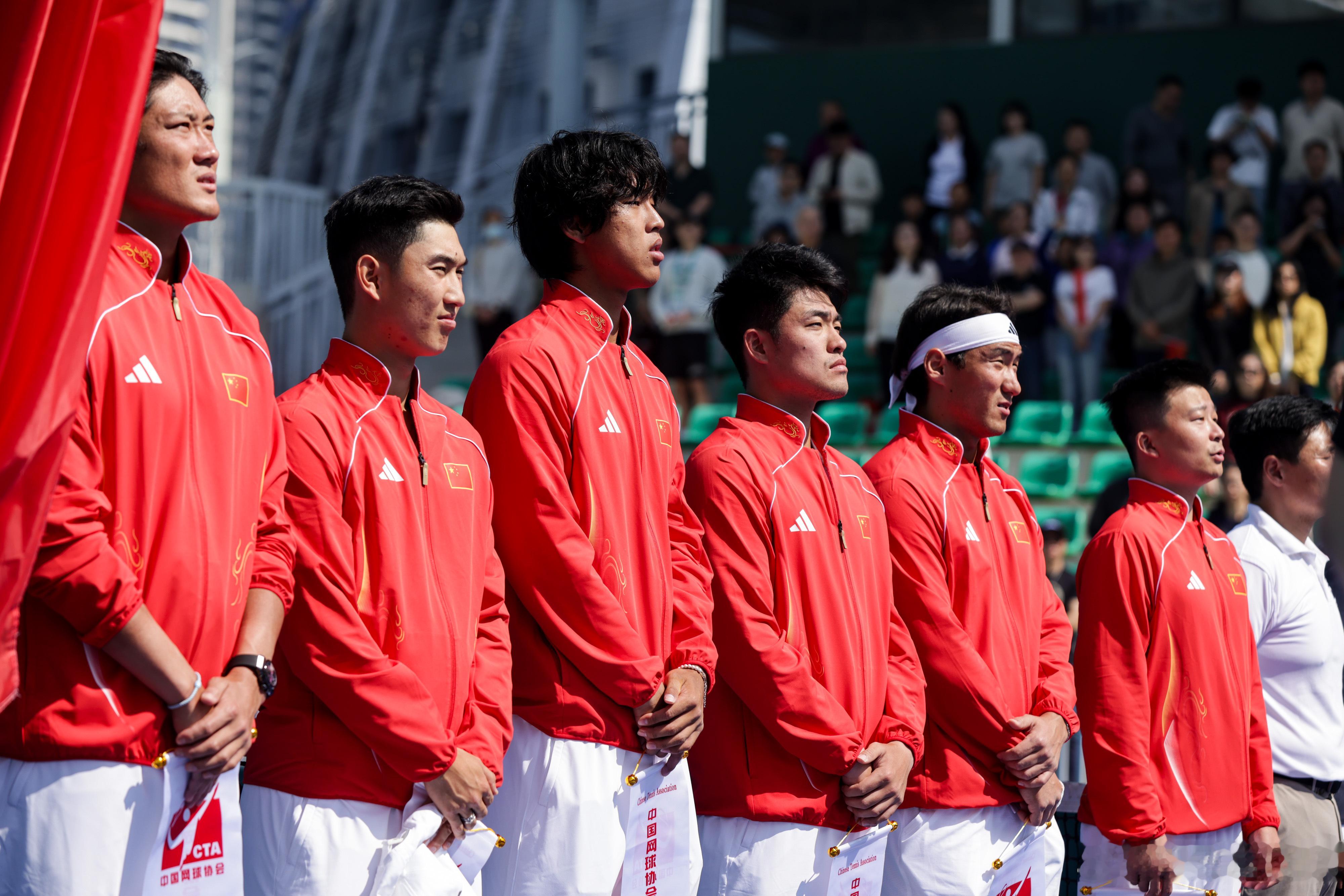 2026年戴维斯杯世界I组附加赛中国队vs葡萄牙队 大比分：1-1！小布的第一场